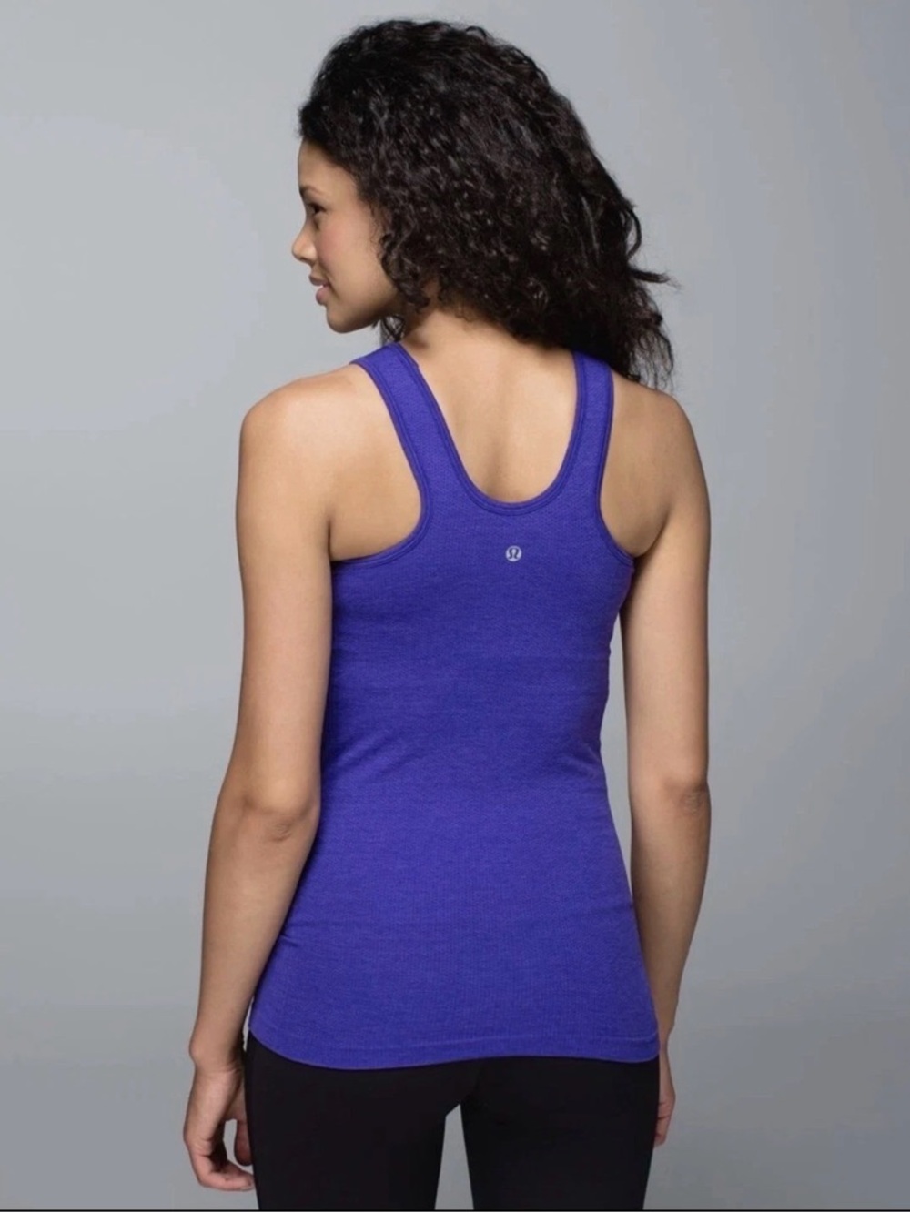 Lululemon Seamlessly Covered Tank Sz 6 Purple High Neck Built-in Bra Yoga Top
